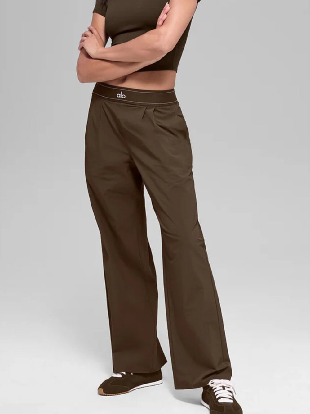 NWT ALO Yoga Regular Espresso Brown Size M 🎨 Relaxed Fit Suit Up Trousers - Picture 1 of 8